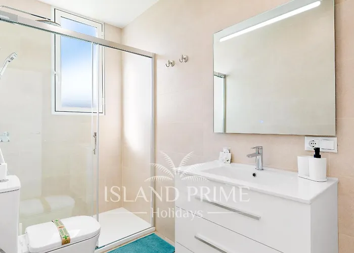 بيت للعطل House 100m Away From Ocean Ebv10 *