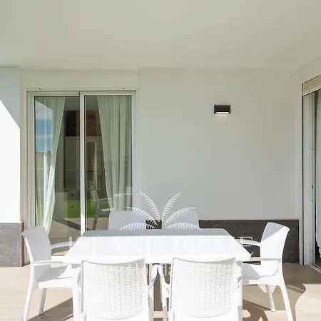 Dom wakacyjny House 100m Away From Ocean Ebv10 *